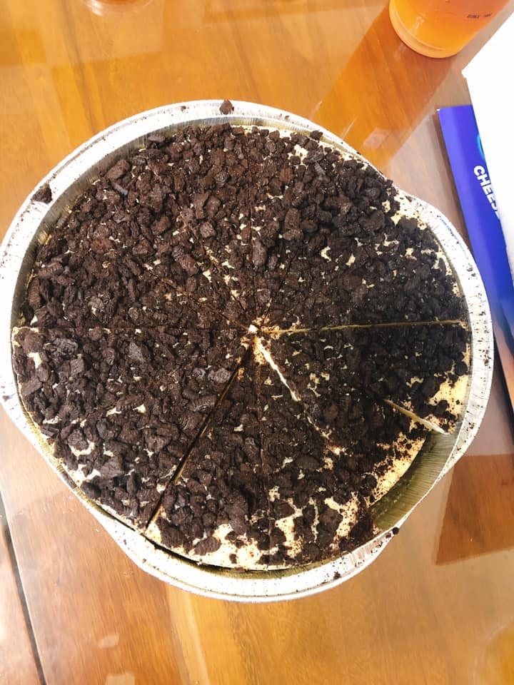 costco OREO 起司蛋糕 冷凍櫃裡有售