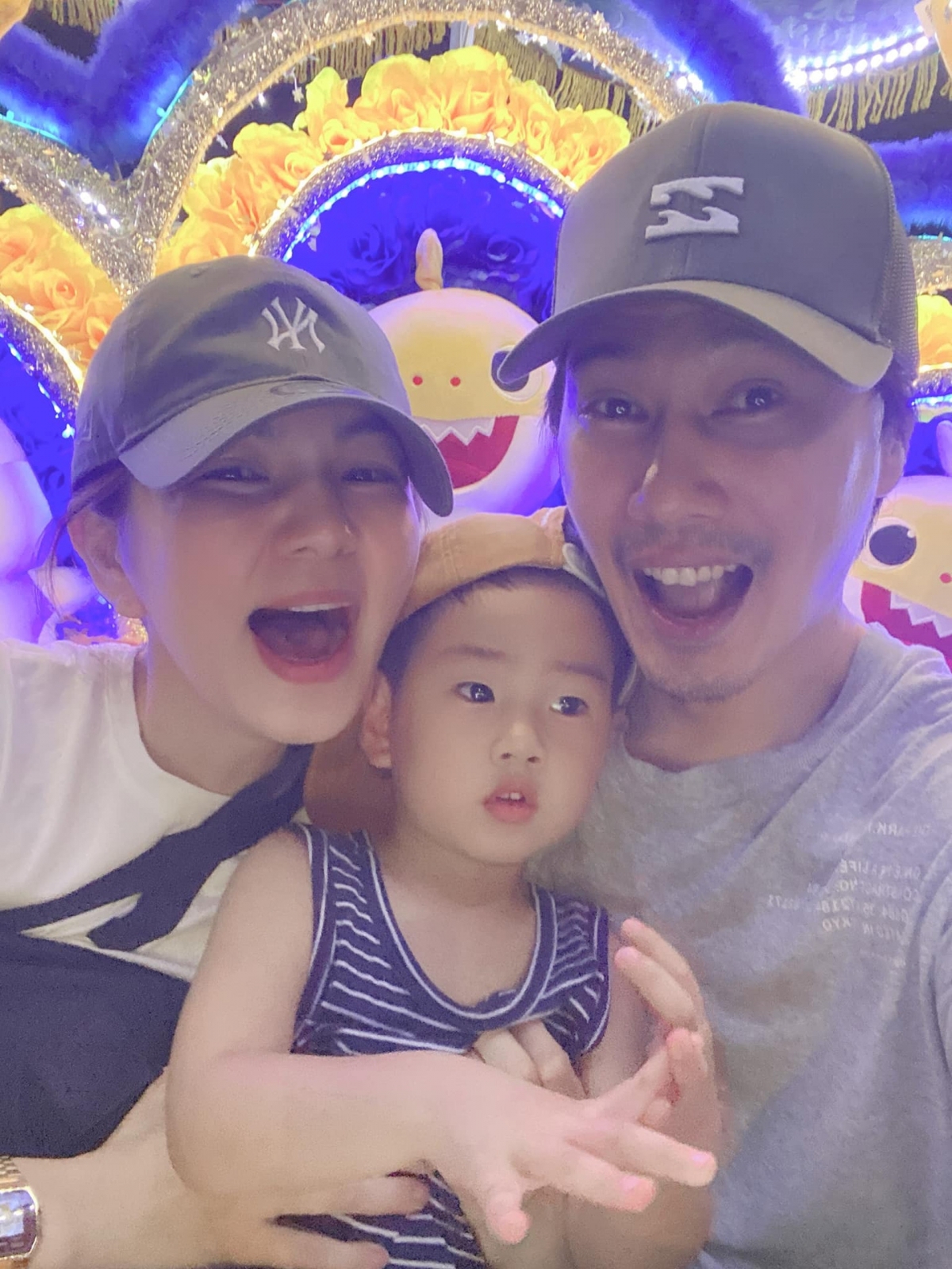 Ella超辣化身「大哥女人」甜慶老公生日曬全家福!