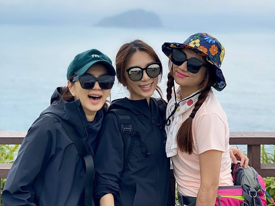 IG@hebe_tien_0330