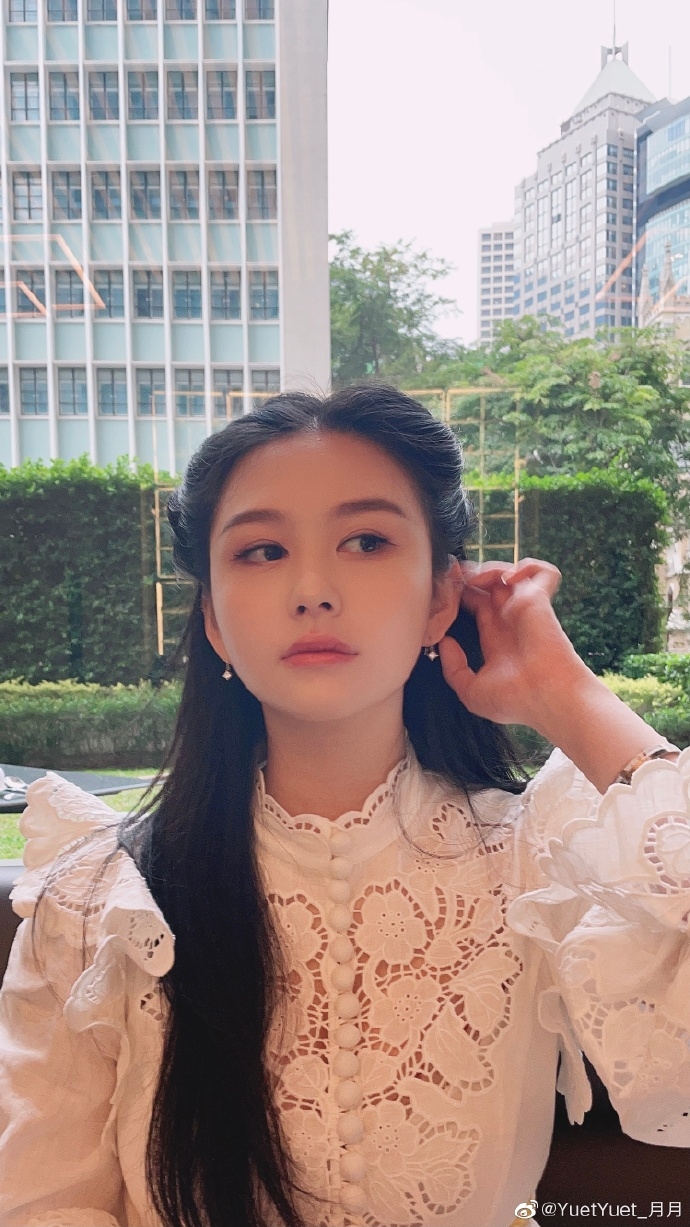 Weibo @ YuetYuet_月月
