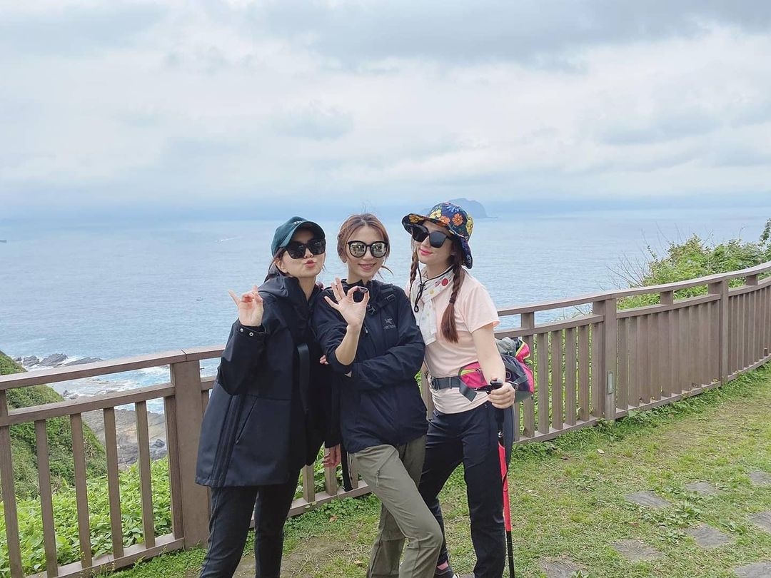 IG@hebe_tien_0330