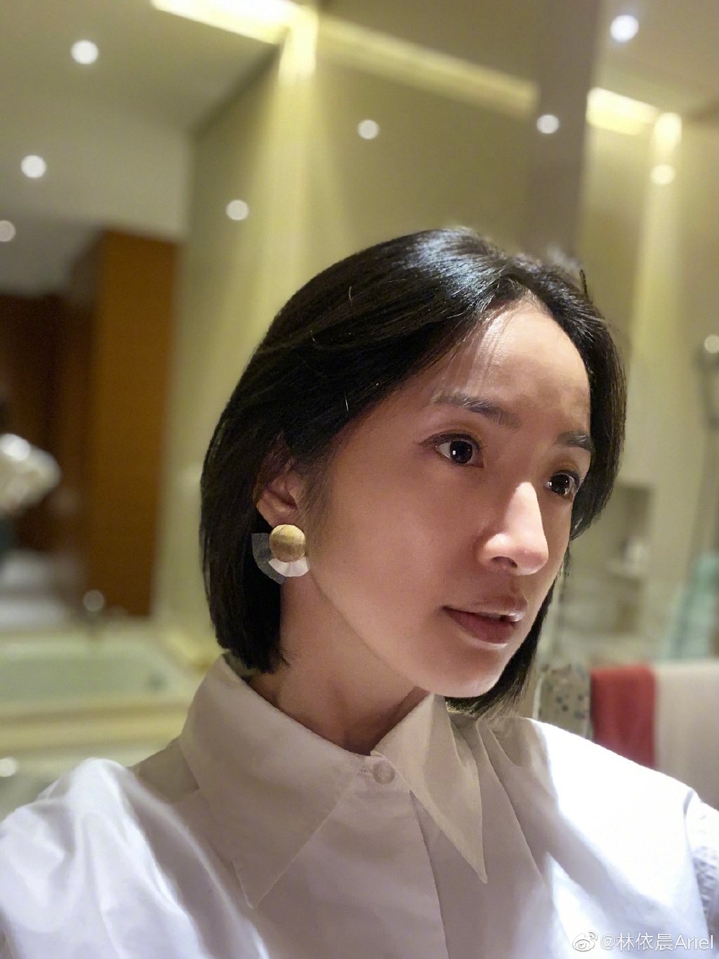 Weibo@林依晨Ariel