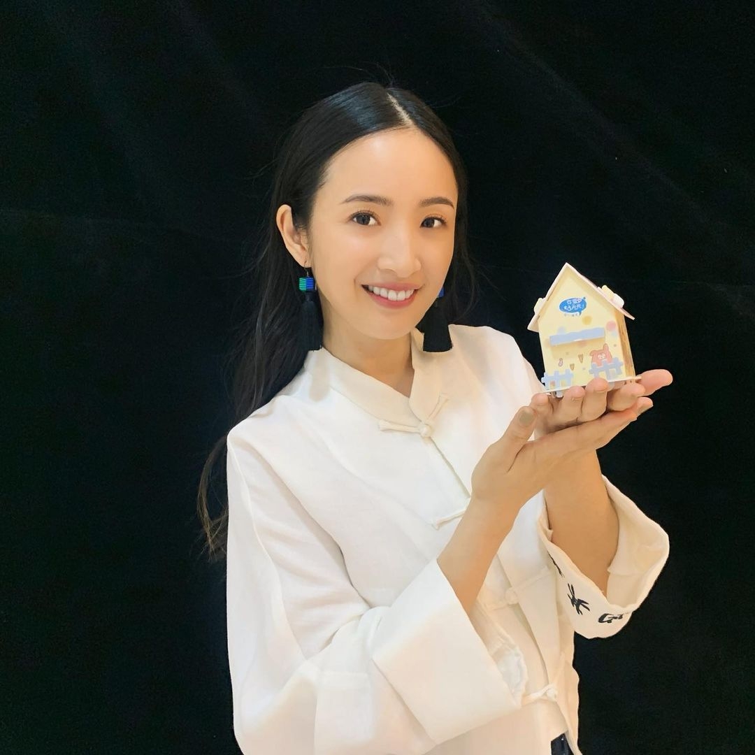 Weibo@林依晨Ariel