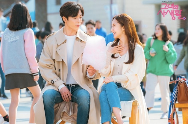 《她的私生活》