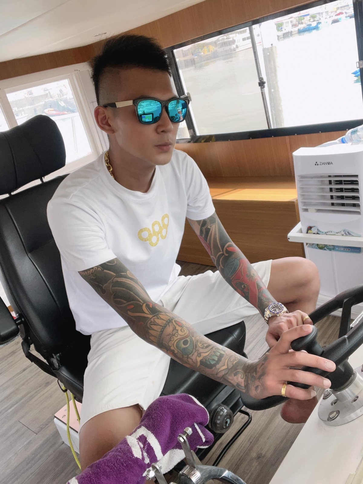 Facebook@吳泓逸