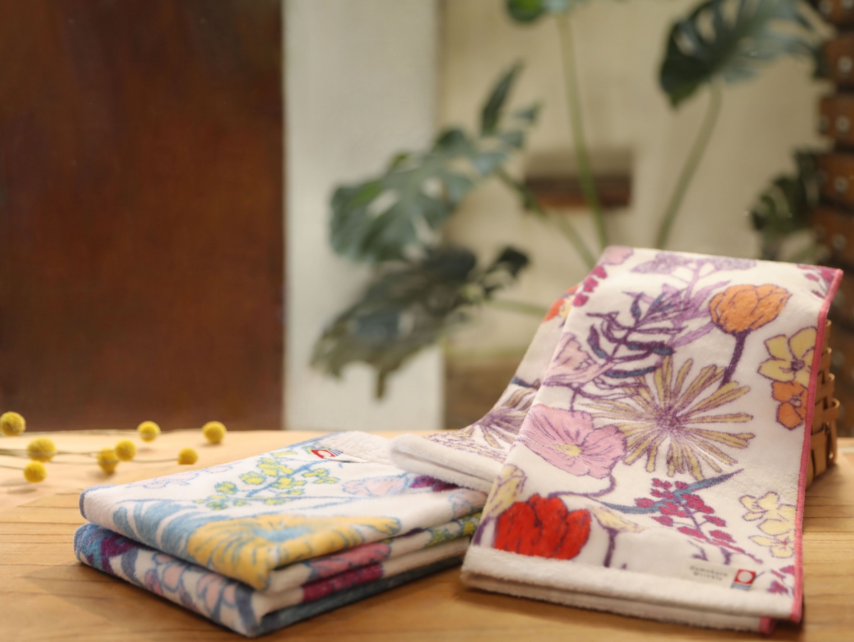 07. 朵茉麗蔻會員專屬禮遇,2021年4月1日至6月30日期間內,凡購齊基本4點即可獲得今治毛巾-露台上的波麗聯名款。詳細活動內容請洽免費客服專線。