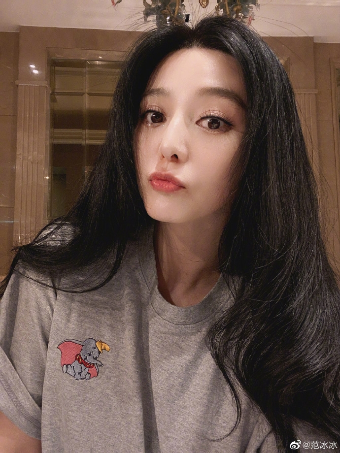 Weibo@范冰冰