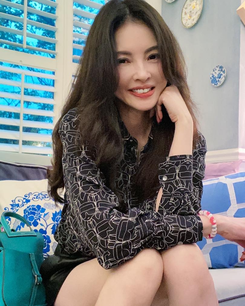 FB@何如芸 Michelle Ho