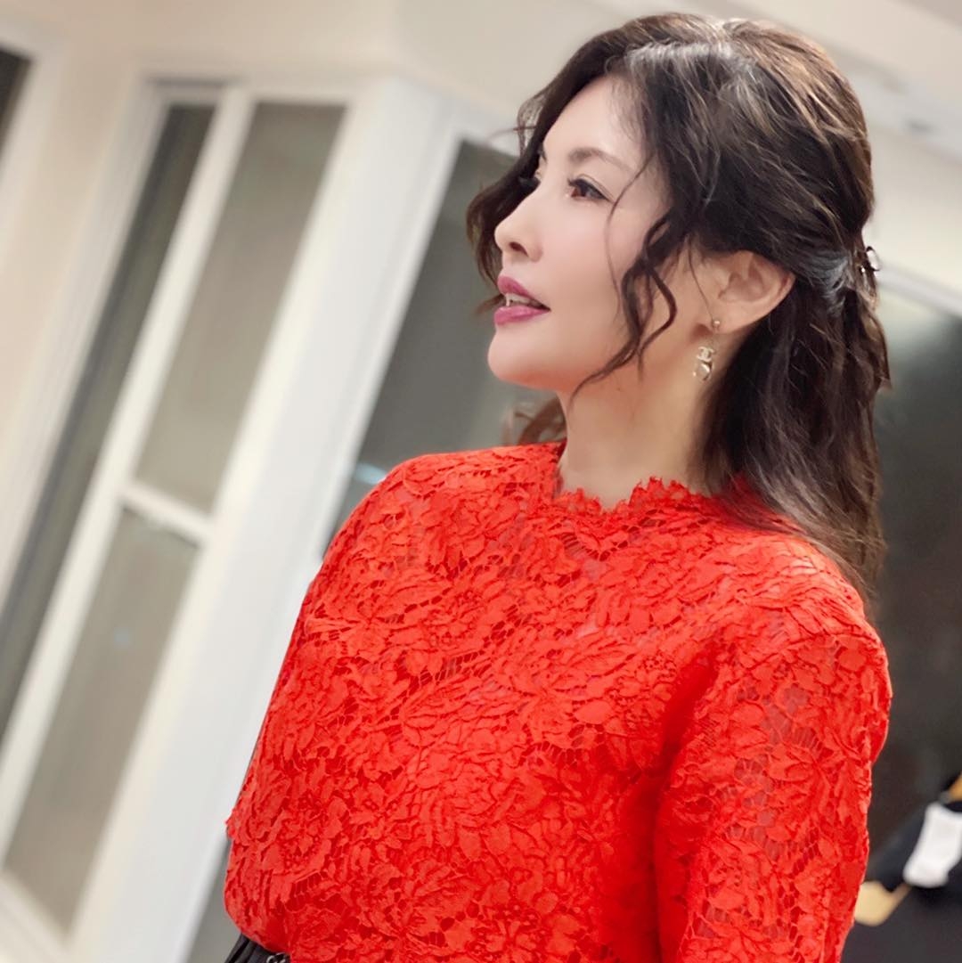 FB@何如芸 Michelle Ho