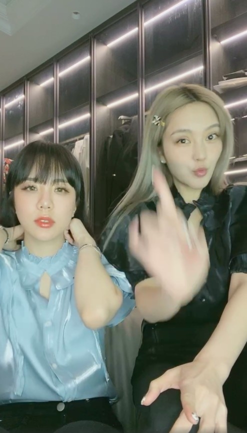 Weibo@周揚青