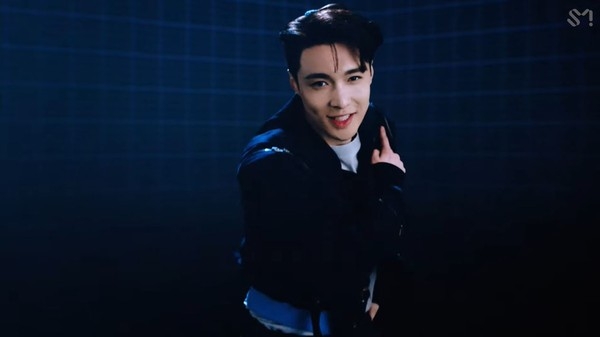 Twitter@weareoneEXO