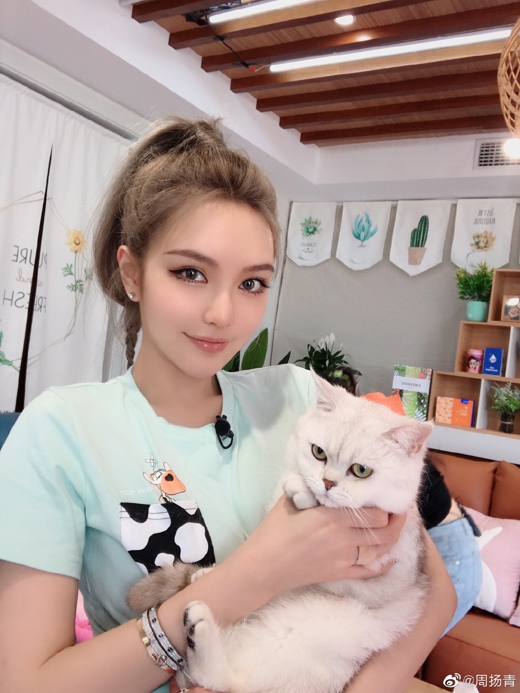 Weibo@周揚青