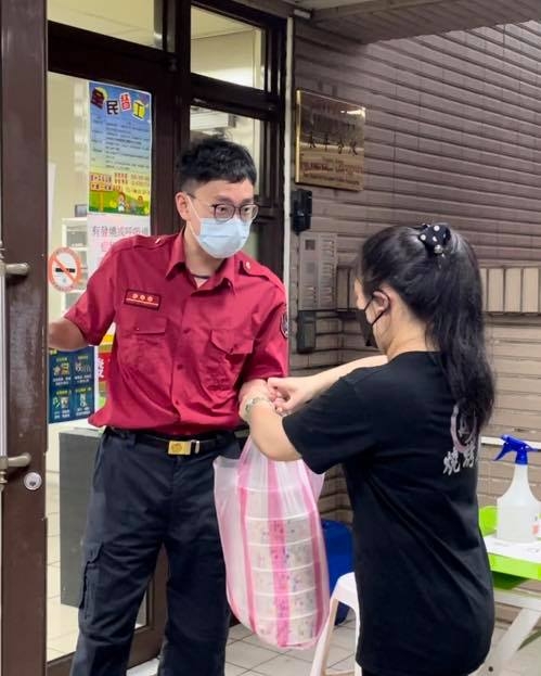 FB@A⁺⁹ 燒烤屋