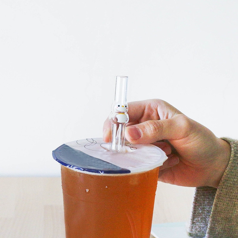 巨可愛害羞「小企鵝」海豹玻璃吸管會變色