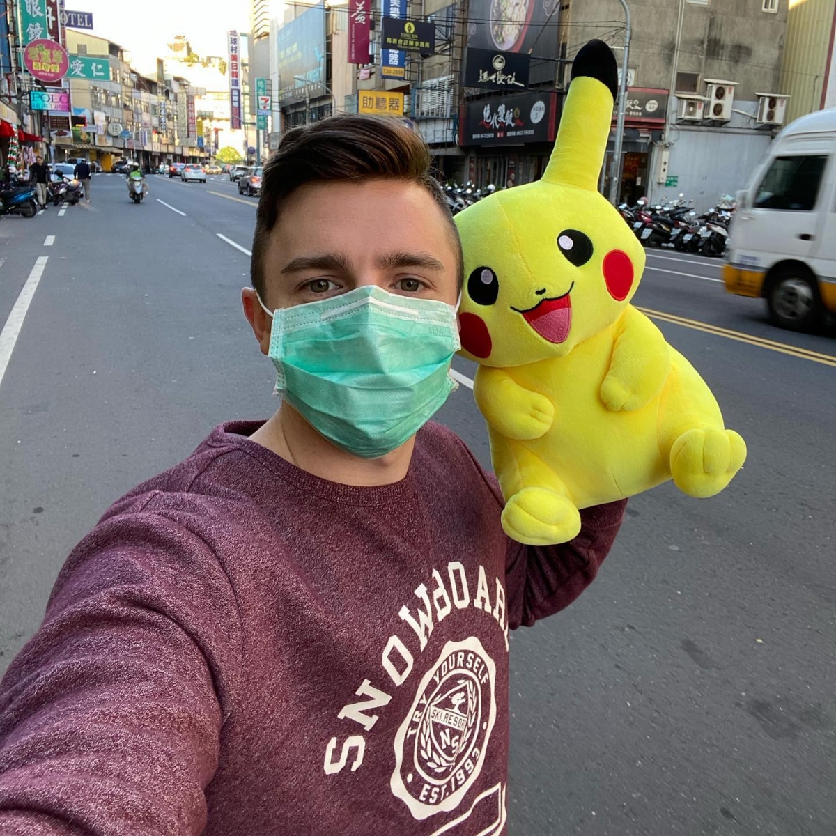 FB@Logan D Beck 小貝