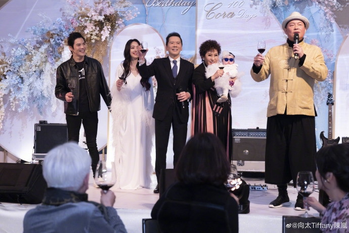 Weibo@向太Tiffany陳嵐