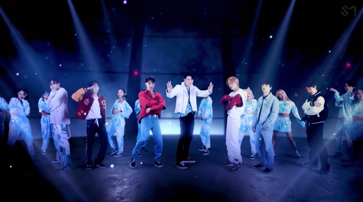 Twitter@weareoneEXO
