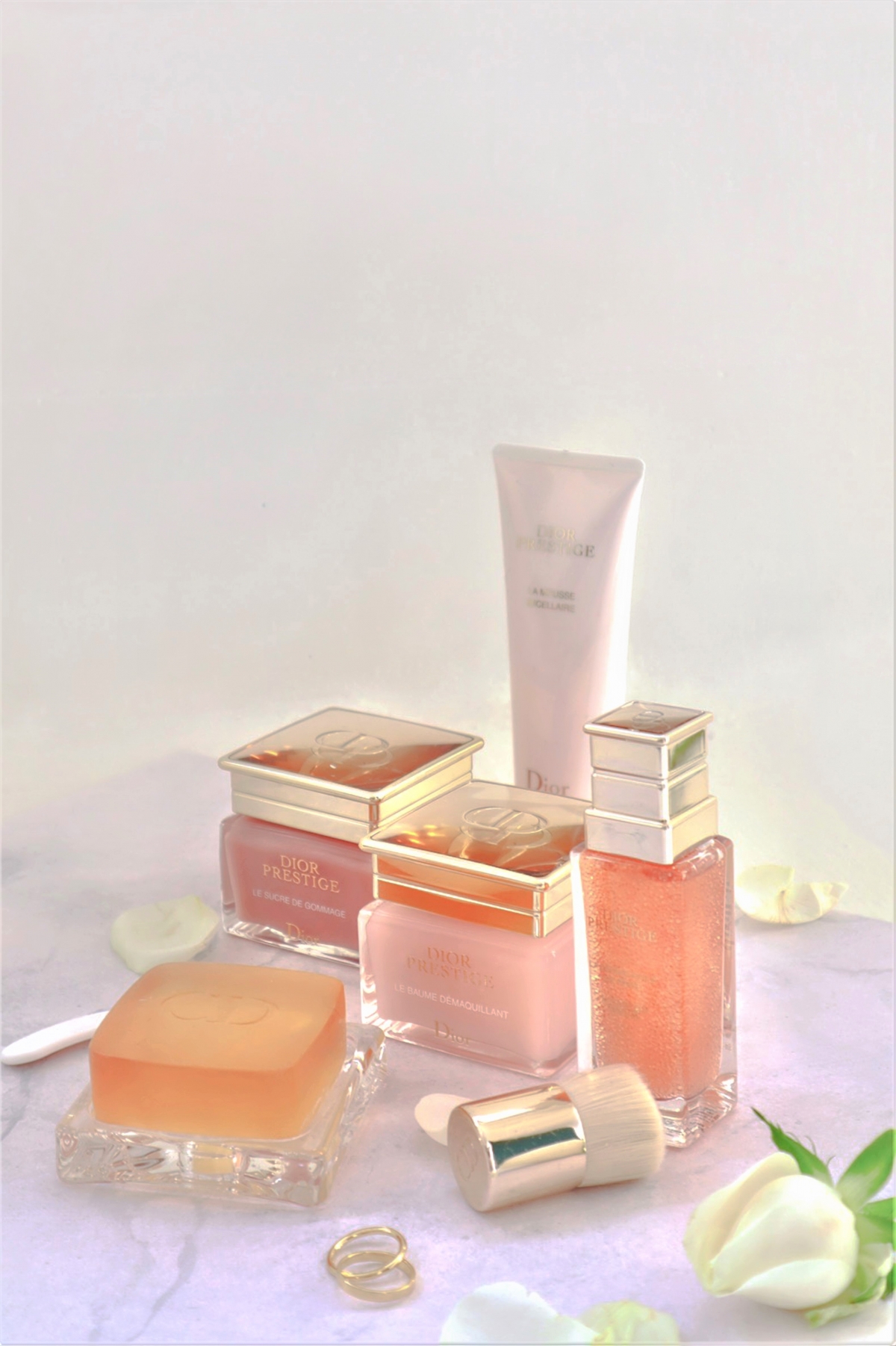 迪奧精萃再生玫瑰潔顏系列_情境照_3