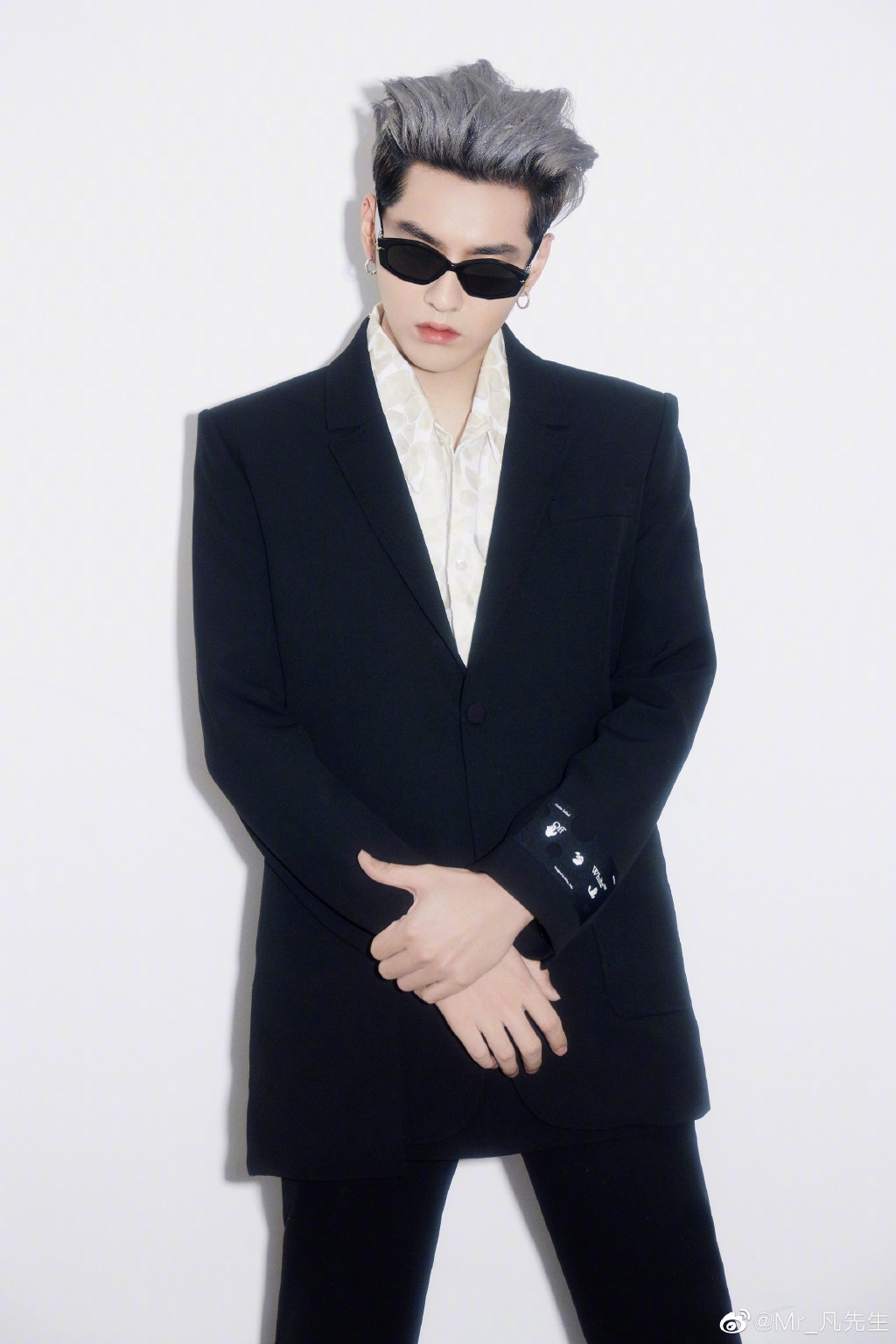 Weibo@Mr_凡先生