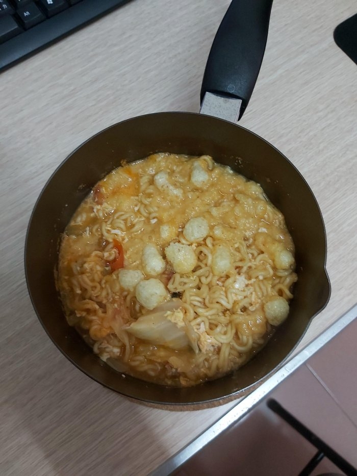 辛拉麵加乖乖辛拉麵吃法不辣