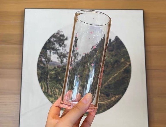 IG＠nicole.starbuckssmerch