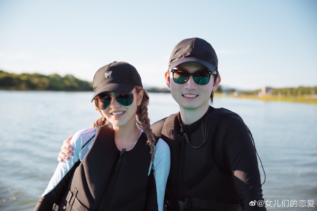 Weibo@女兒們的戀愛