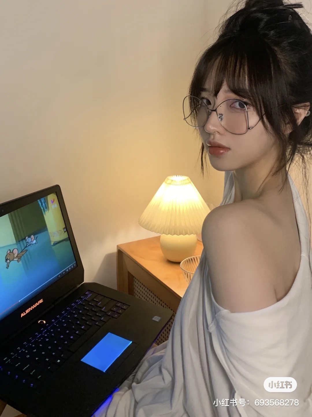 女友素顏女友居家素顏男友要求化妝