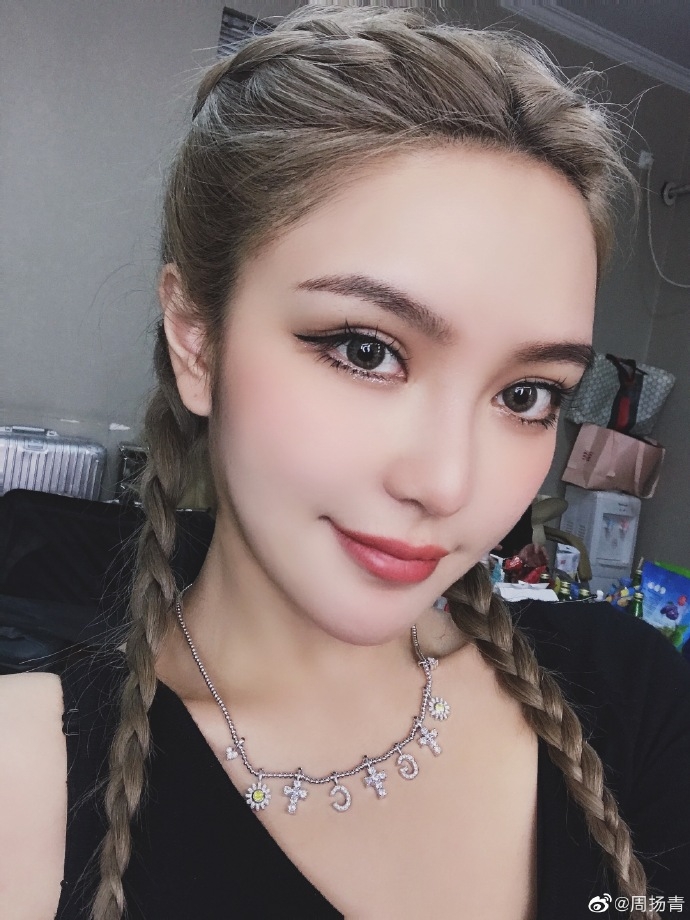 Weibo@周揚青