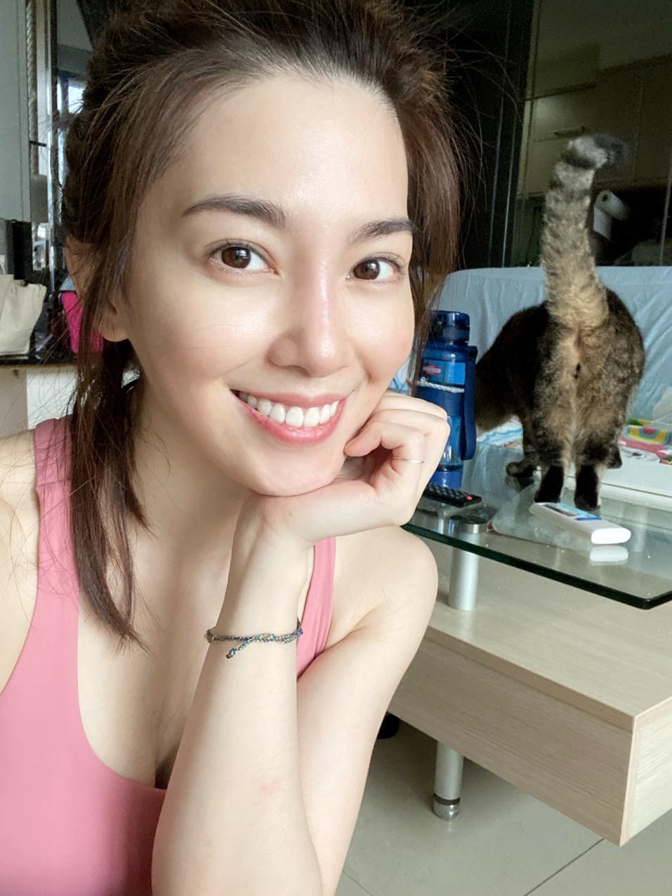 FB @許藍方博士 Dr. Gracie