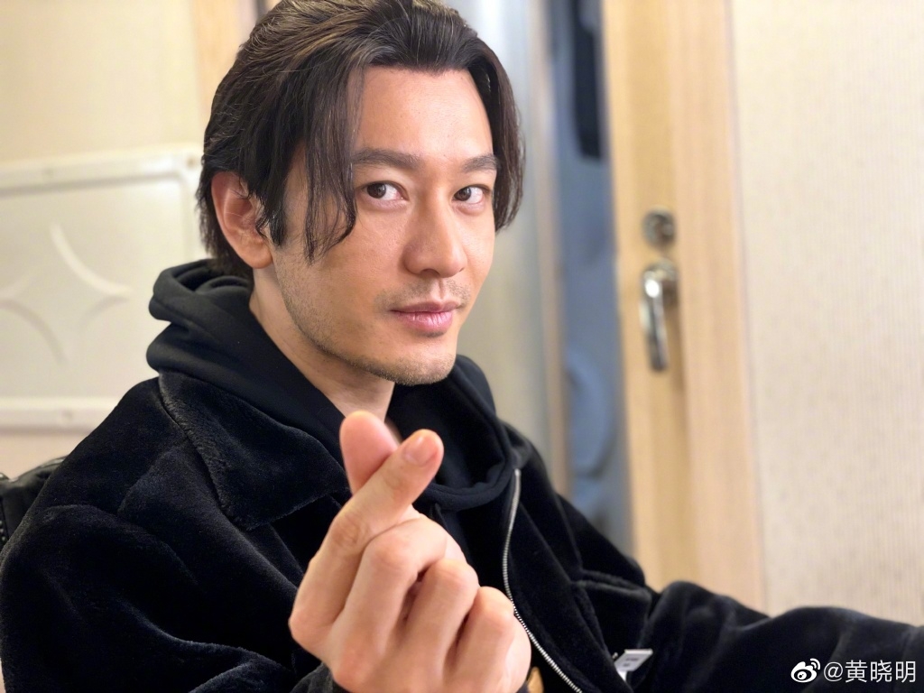 Weibo@黃曉明