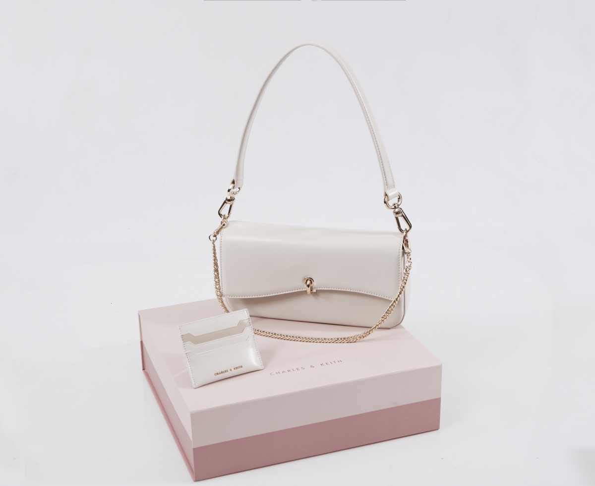 CHARLES & KEITH
