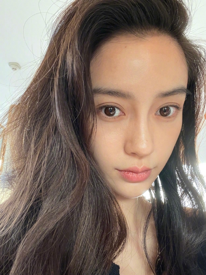Weibo@angelababy
