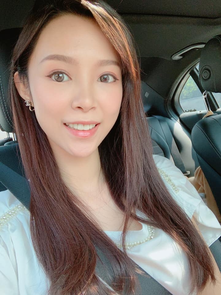 FB @康茵茵