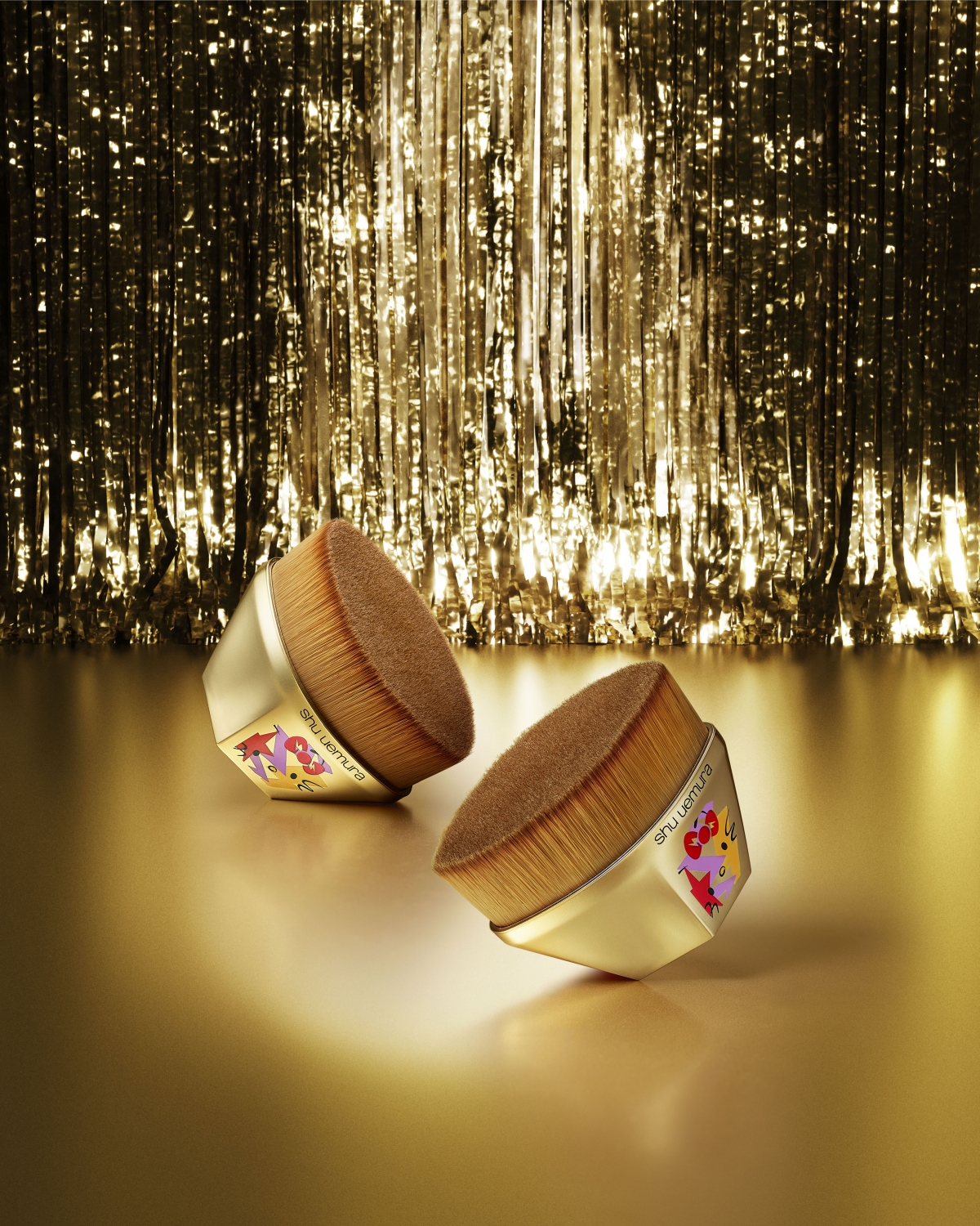 shu_holiday_shuxhellokitty_product_shot_phase1_petal55_4x5_dmi_image__no-cta_small