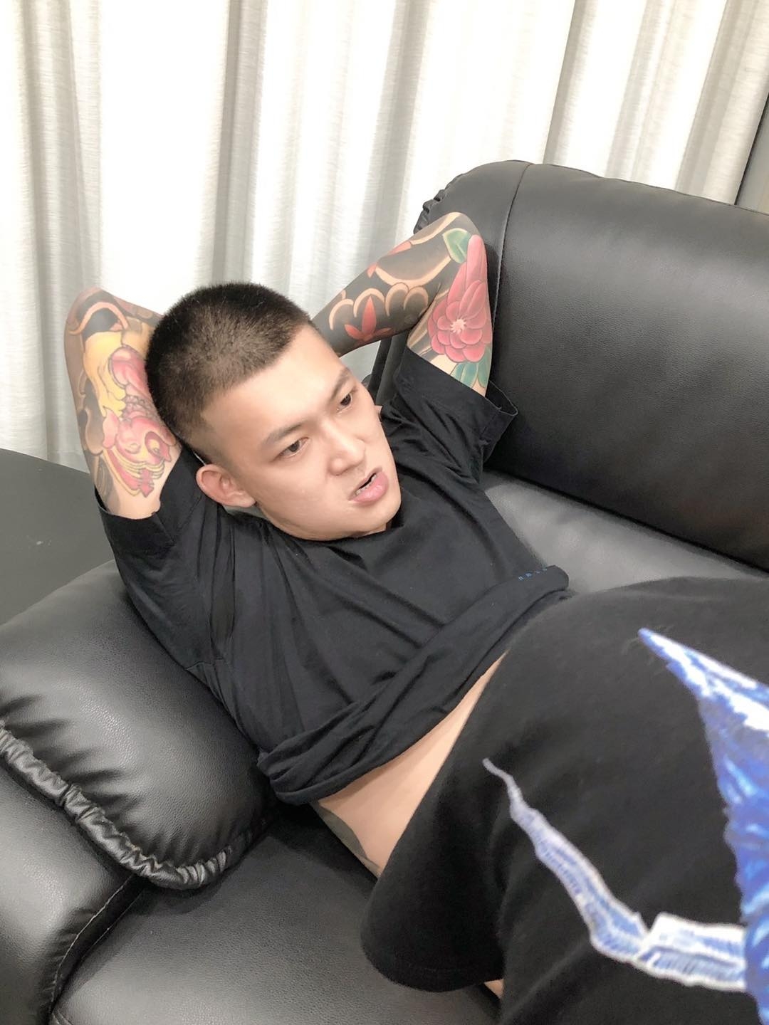 FB@鳳梨 吳泓逸