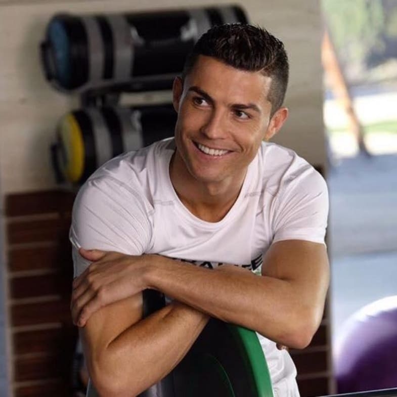 C羅是公認的大帥哥