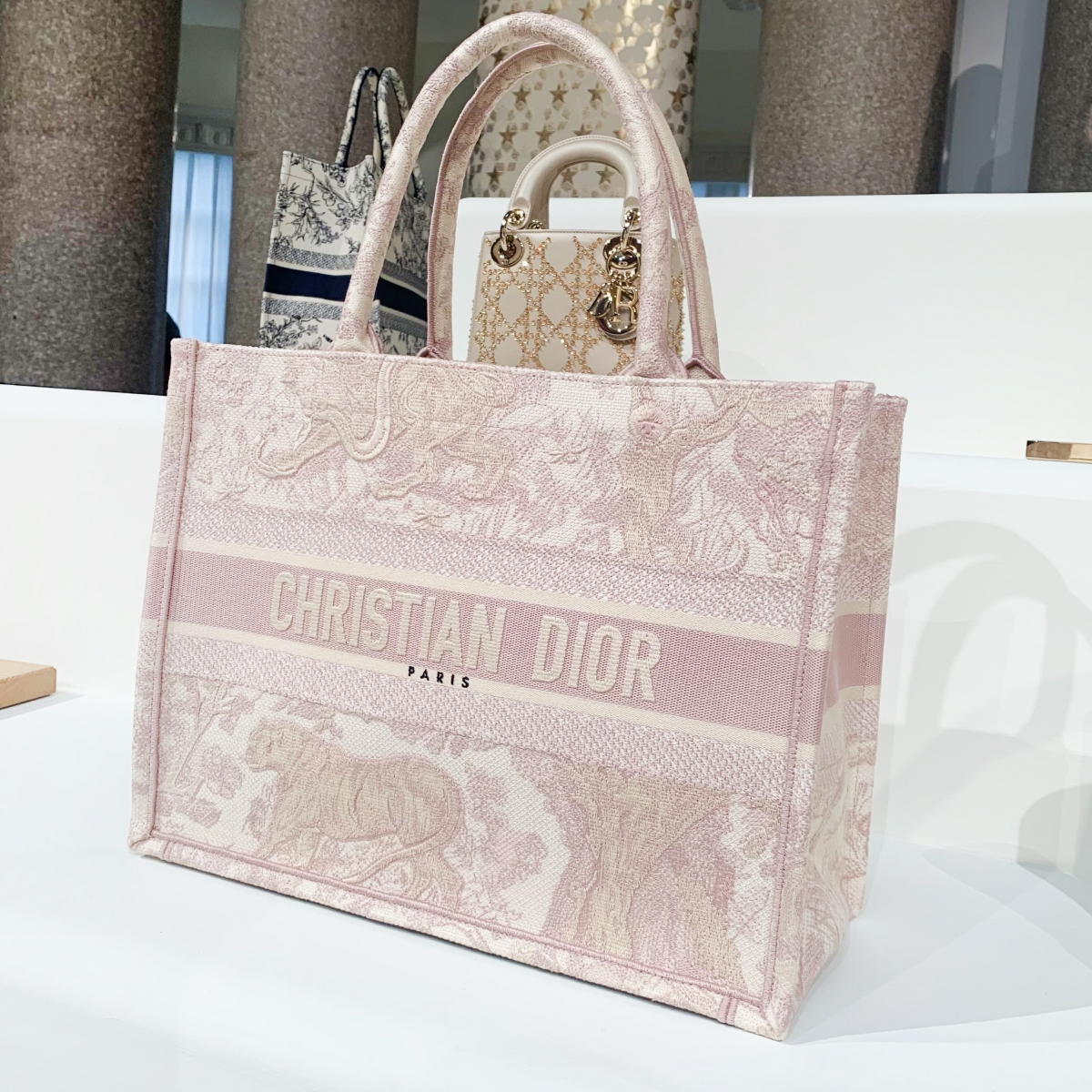 全新Dior Bobby East West 斜背包
