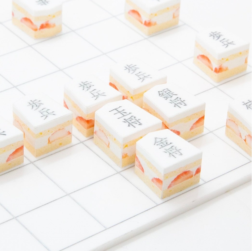 草莓蛋糕造型象棋