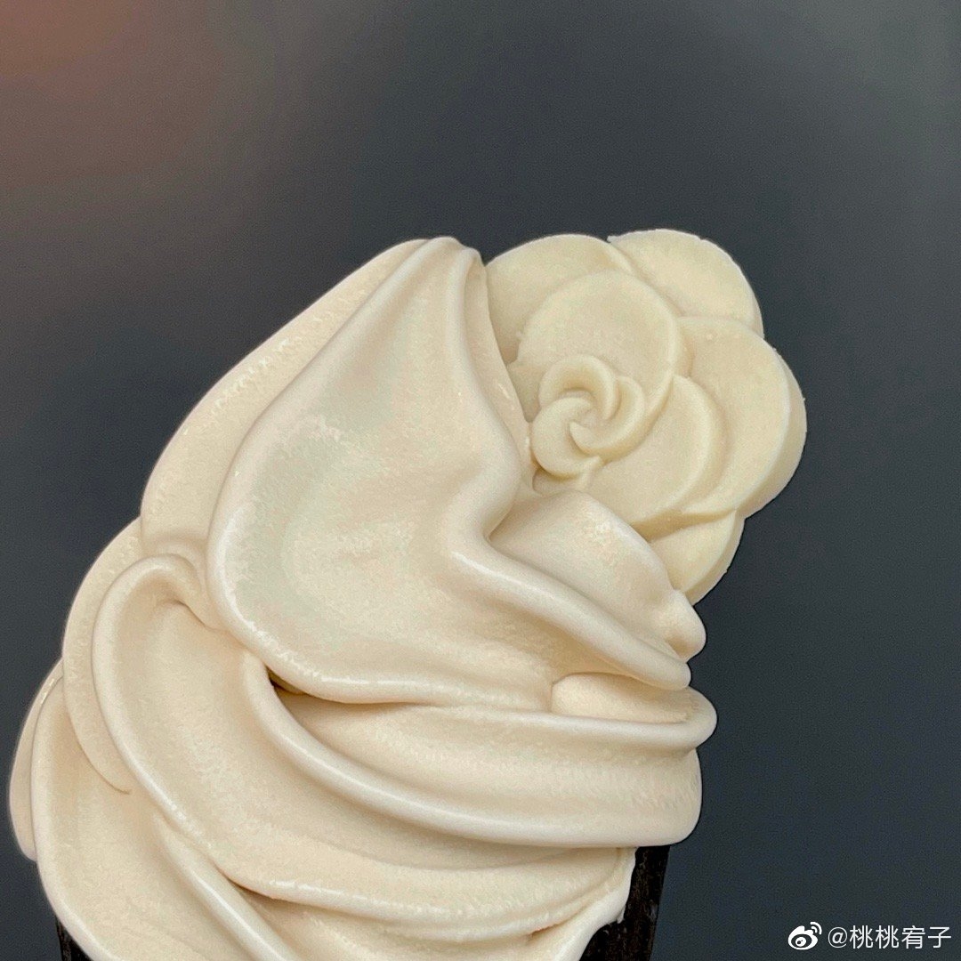 山茶花甜筒細節