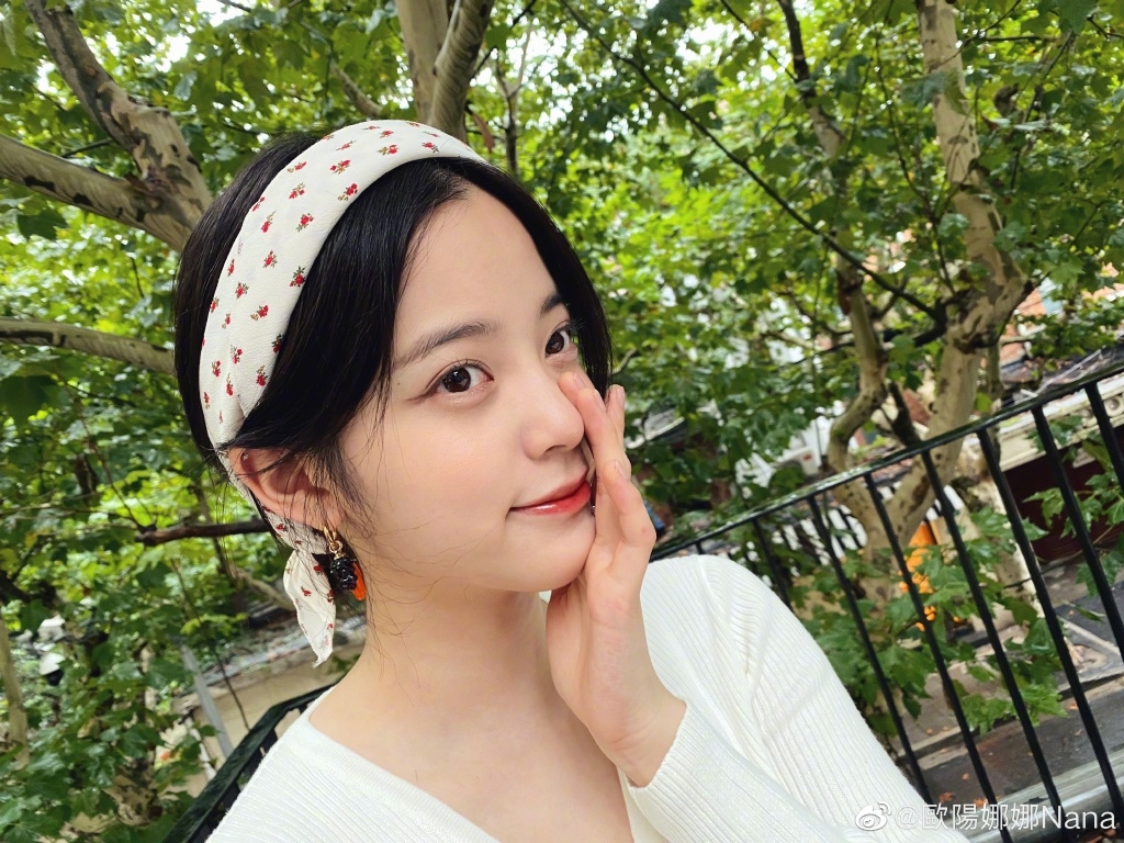 Weibo@歐陽娜娜