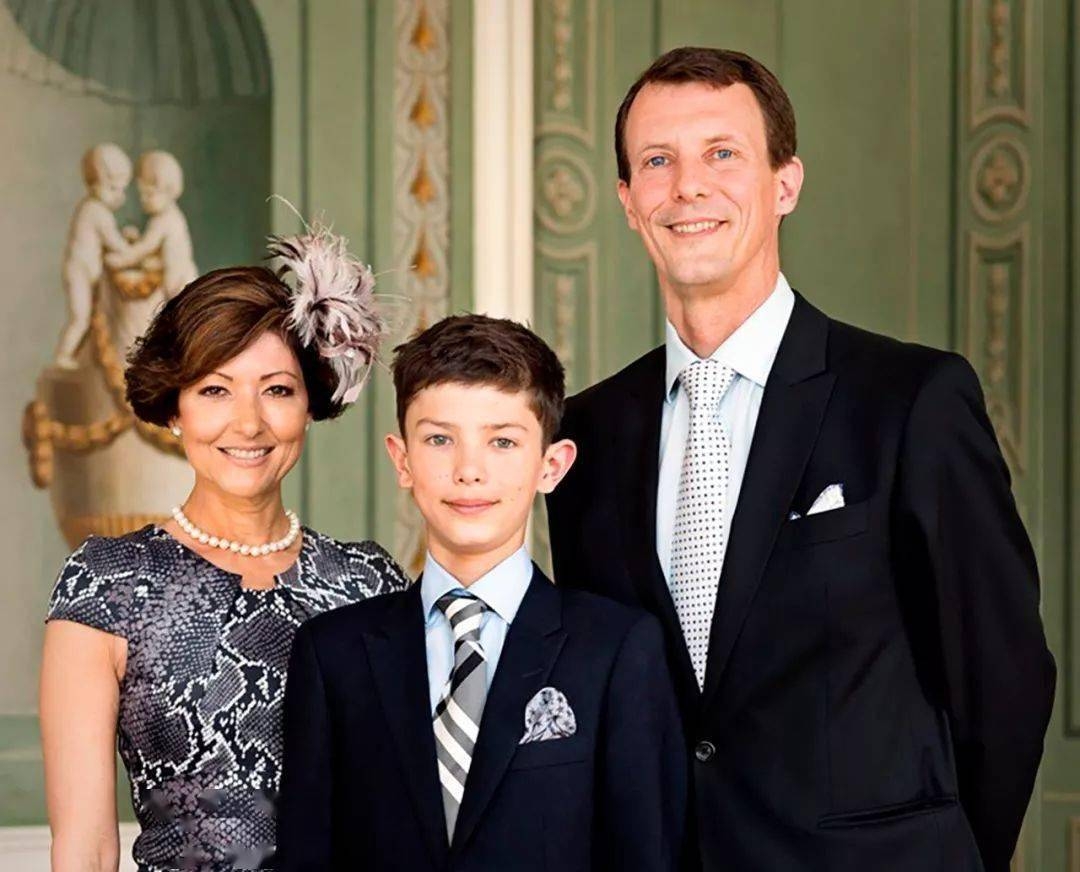 尼古拉王子童年照