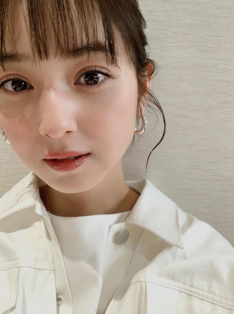 佐佐木希演藝事業未受影響