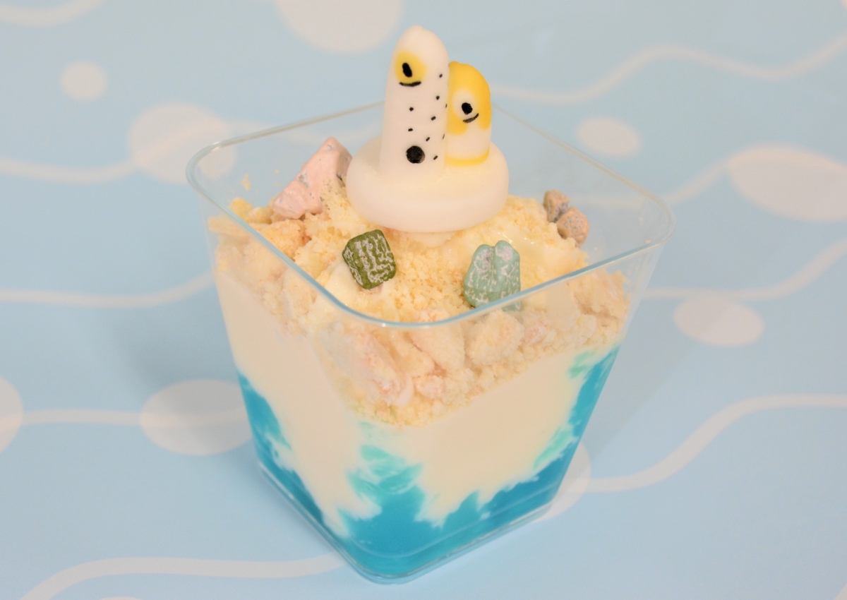 京都水族館也在雙11這天推出了「花園鰻造型聖代」。