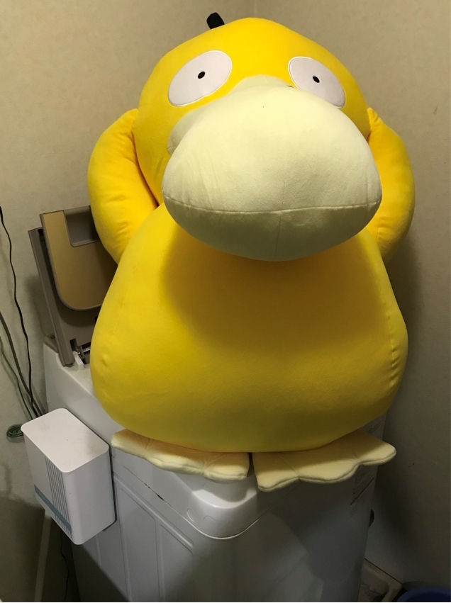 等身大可達鴨也塞不進洗衣機