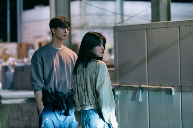 男女戀愛糾結場面