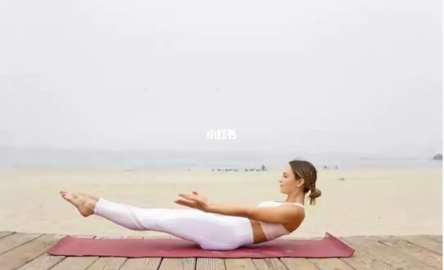 蜜桃臀動作－半船式抬腿