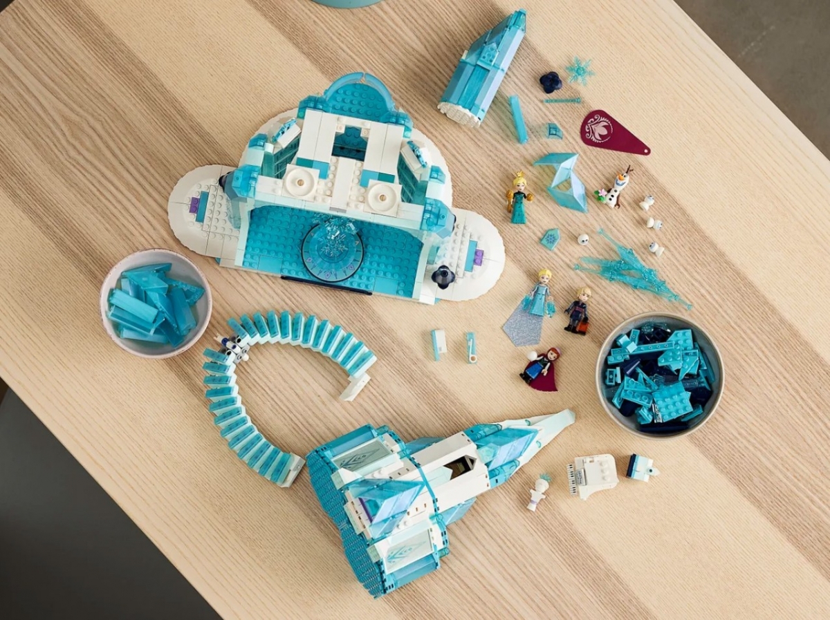 超Q的愛莎冰雪城堡很適合買一組在家收藏