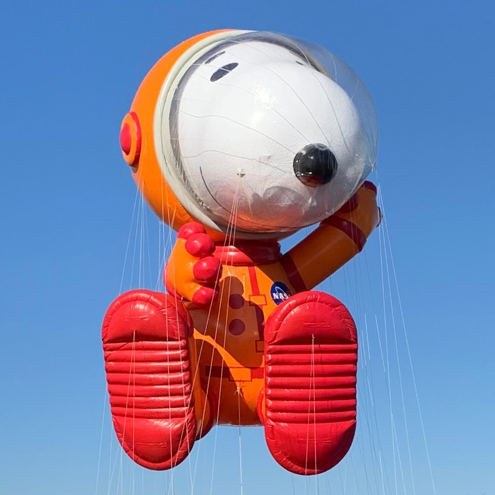 穿著NASA太空衣的史努比
