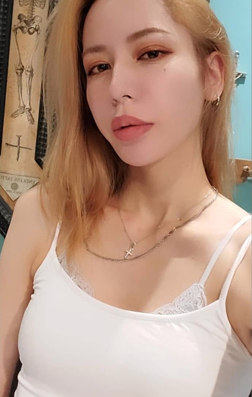 Keanna認為在有婚姻關係的情況下,還是要與異性保持距離,因此在正式離婚簽字後,才與現任男友開始交往。