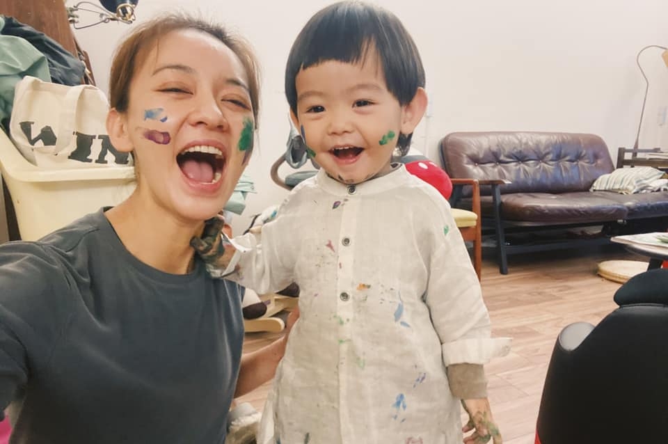 陳意涵兒子「小初」11/12首度公開正面照